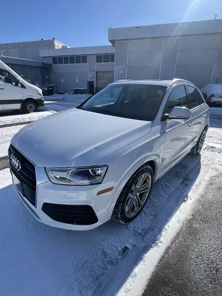 2018 Audi Q3 Progressiv, bílá, 154 300 km, dovoz Kanada — foto 2 z 11