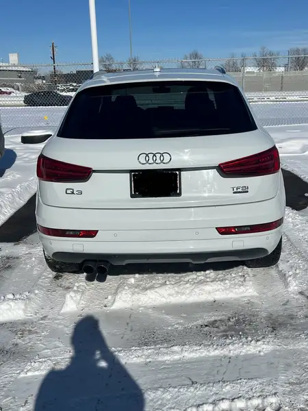 2018 Audi Q3 Progressiv, bílá, 154 300 km, dovoz Kanada — foto 4 z 11