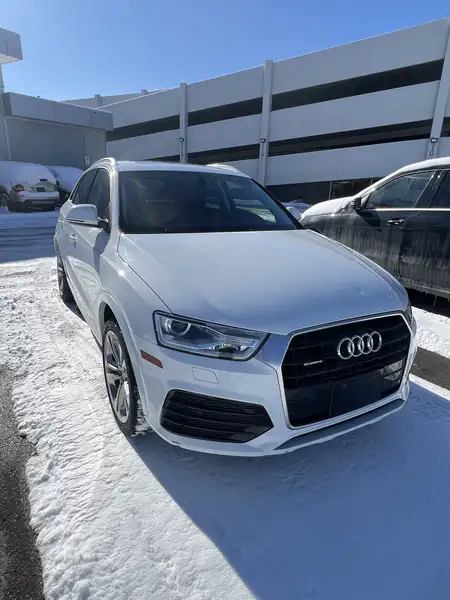 2018 Audi Q3 Progressiv, bílá, 154 300 km, dovoz Kanada — foto 5 z 11