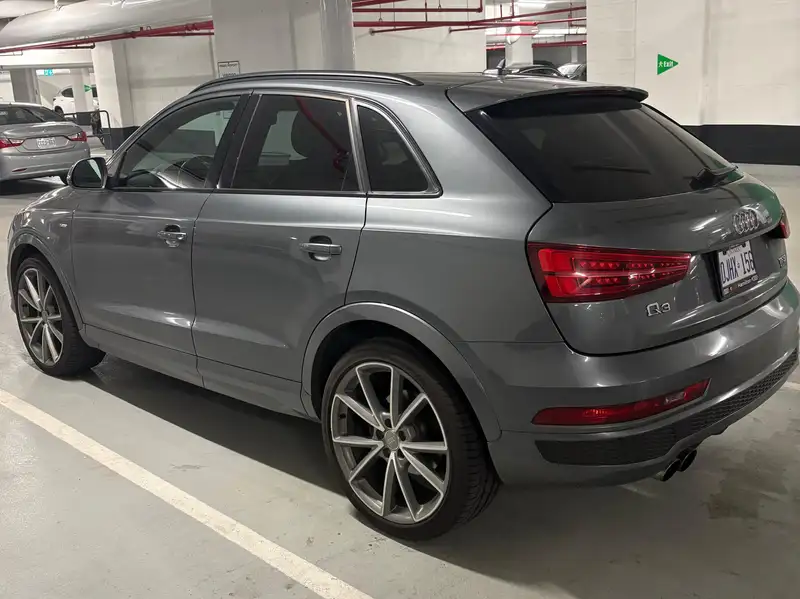 2017 Audi Q3 Technik, šedá, 231 710 km, dovoz Kanada — foto 3 z 4