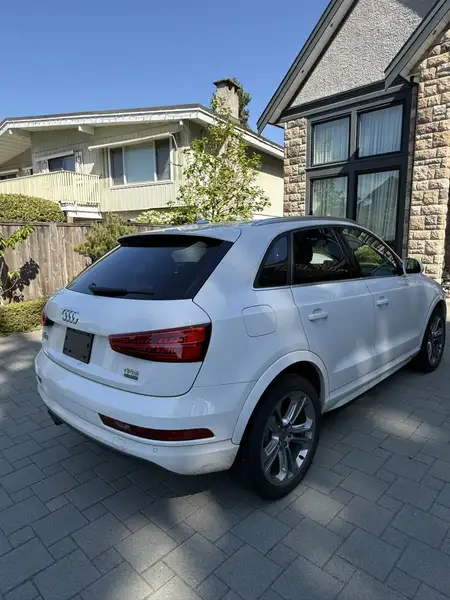 2018 Audi Q3 Progressiv, bílá, 36 257 km, dovoz Kanada — foto 10 z 12