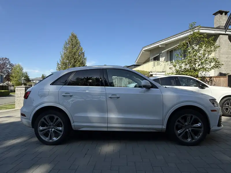 2018 Audi Q3 Progressiv, bílá, 36 257 km, dovoz Kanada — foto 11 z 12