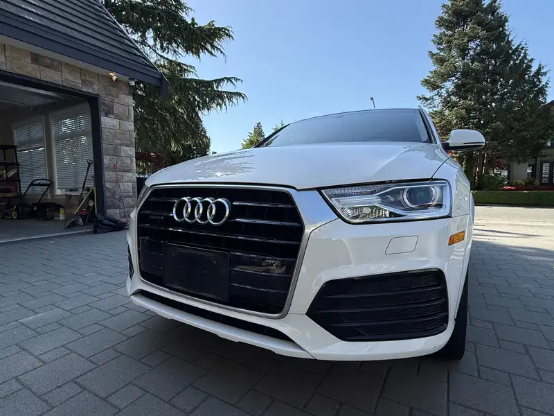 2018 Audi Q3 Progressiv, bílá, 36 257 km, dovoz Kanada — foto 3 z 12