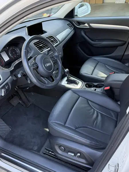 2018 Audi Q3 Progressiv, bílá, 36 257 km, dovoz Kanada — foto 8 z 12