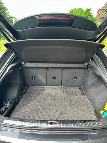 2019 Audi Q3 Technik, 65 000 km, dovoz Kanada — foto 7 z 9