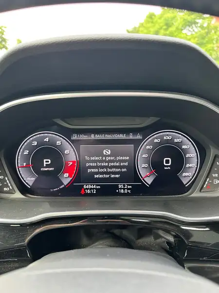 2019 Audi Q3 Technik, 65 000 km, dovoz Kanada — foto 8 z 9
