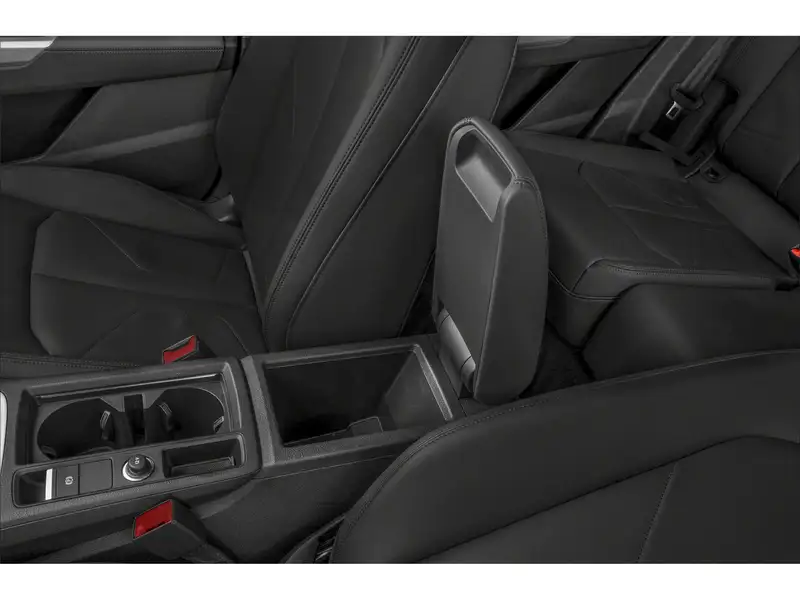 2023 Audi Q3 Progressiv, černá, 64 055 km, dovoz Kanada — foto 2 z 2