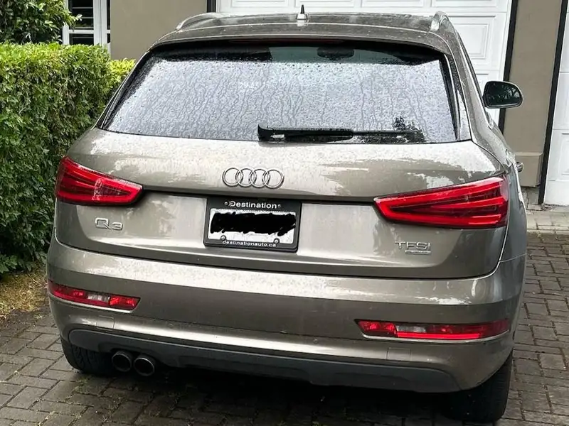 2015 Audi Q3 Technik, 120 588 km, dovoz Kanada — foto 8 z 10