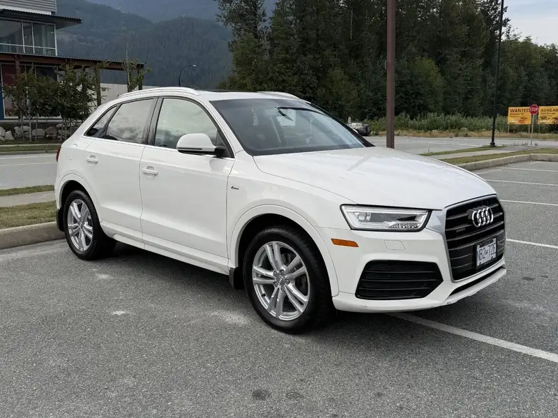 2016 Audi Q3 Technik, bílá, 121 000 km, dovoz Kanada — foto 4 z 12