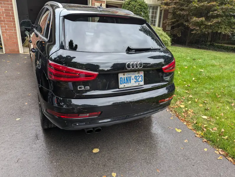 2015 Audi Q3 Technik, černá, 145 000 km, dovoz Kanada — foto 3 z 8