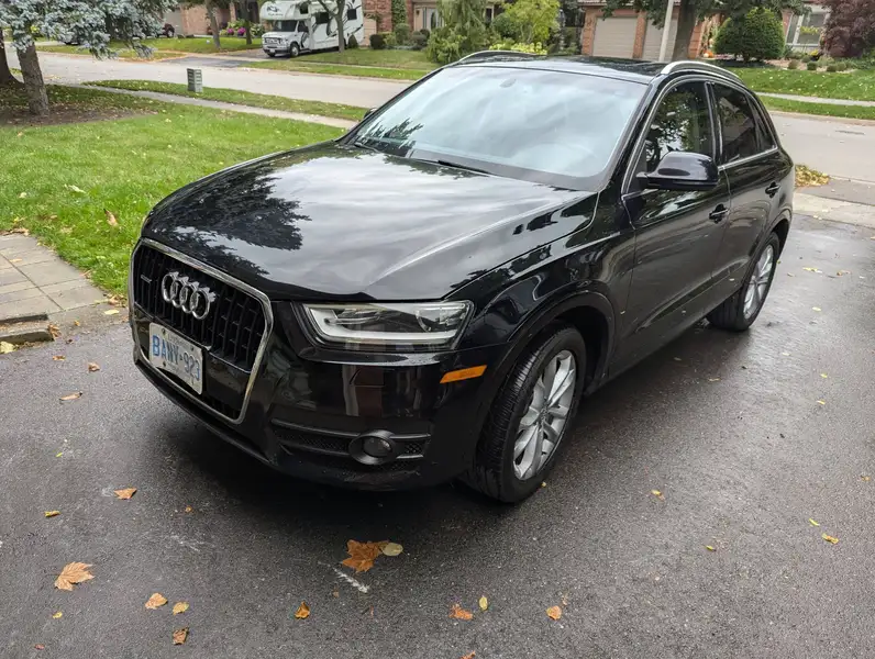 2015 Audi Q3 Technik, černá, 145 000 km, dovoz Kanada — foto 4 z 8