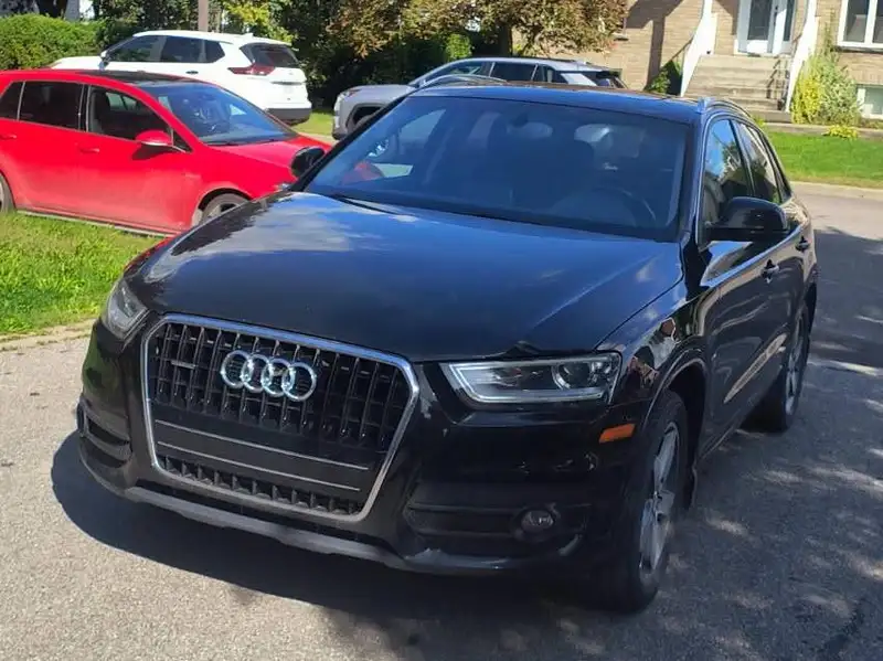 2015 Audi Q3 Progressiv, černá, 124 000 km, dovoz Kanada — foto 5 z 5