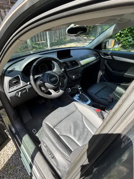 2015 Audi Q3 Progressiv, šedá, 107 600 km, dovoz Kanada — foto 2 z 6