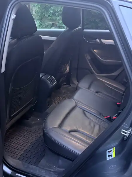 2015 Audi Q3 Progressiv, šedá, 107 600 km, dovoz Kanada — foto 4 z 6