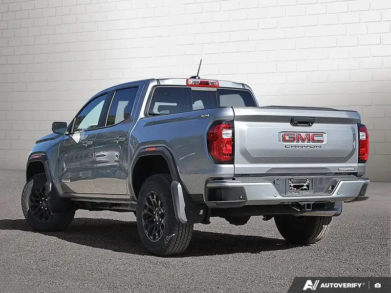 2026 GMC Canyon Elevation, šedá, 16 km, dovoz Kanada — foto 3 z 12