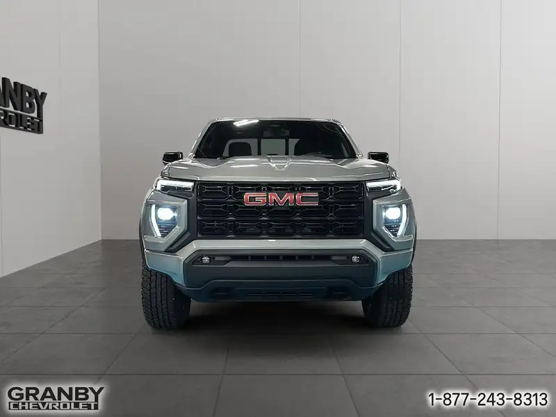 2025 GMC Canyon Elevation, šedá, 16 307 km, dovoz Kanada — foto 2 z 12