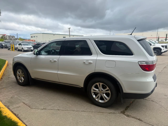 2013 Dodge Durango AWD, bílá, 156 000 km, dovoz Kanada — foto 2 z 5