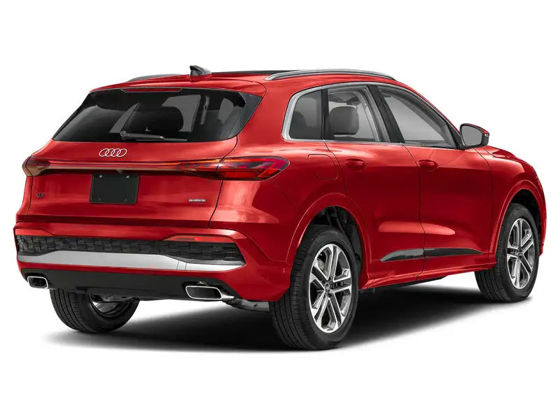 2025 Audi Q5 Progressiv, červená, 10 878 km, dovoz Kanada — foto 2 z 11