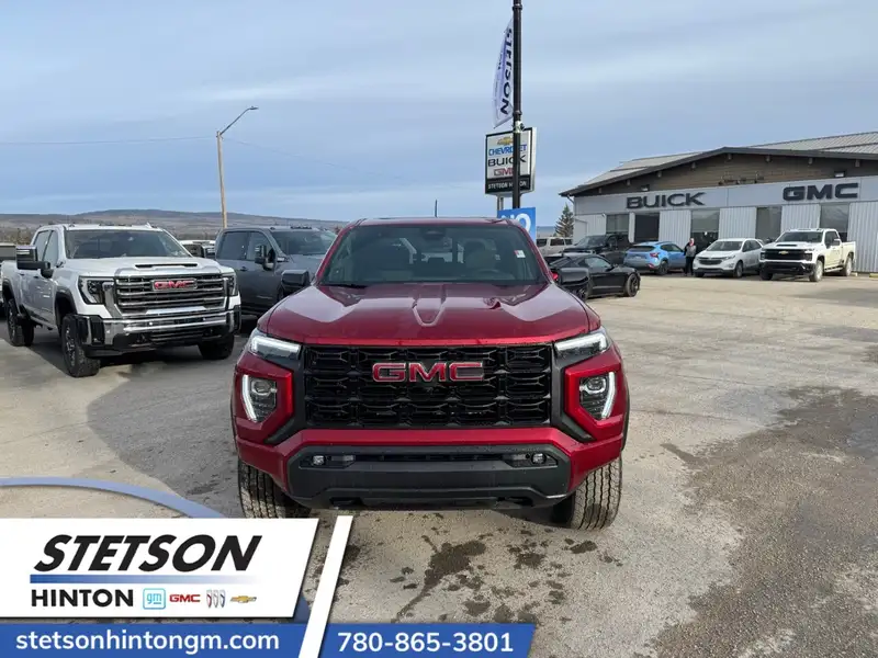 2026 GMC Canyon Elevation, červená, 3 km, dovoz Kanada — foto 2 z 12