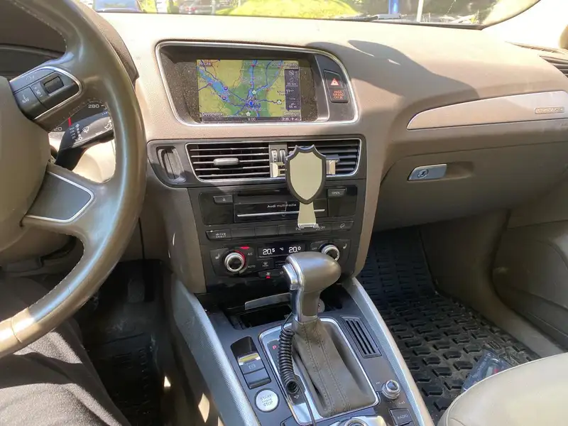2017 Audi Q5 Technik, modrá, 69 000 km, dovoz Kanada — foto 10 z 12