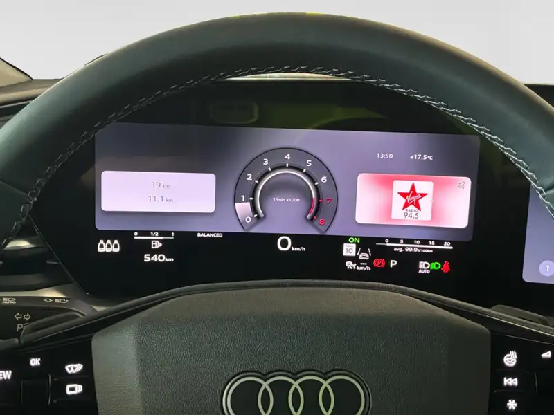 2026 Audi Q5 Progressiv, šedá, 90 km, dovoz Kanada — foto 12 z 12