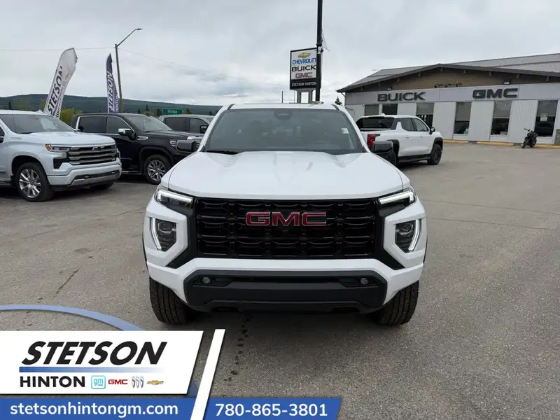 2026 GMC Canyon Elevation, bílá, 3 km, dovoz Kanada — foto 2 z 12