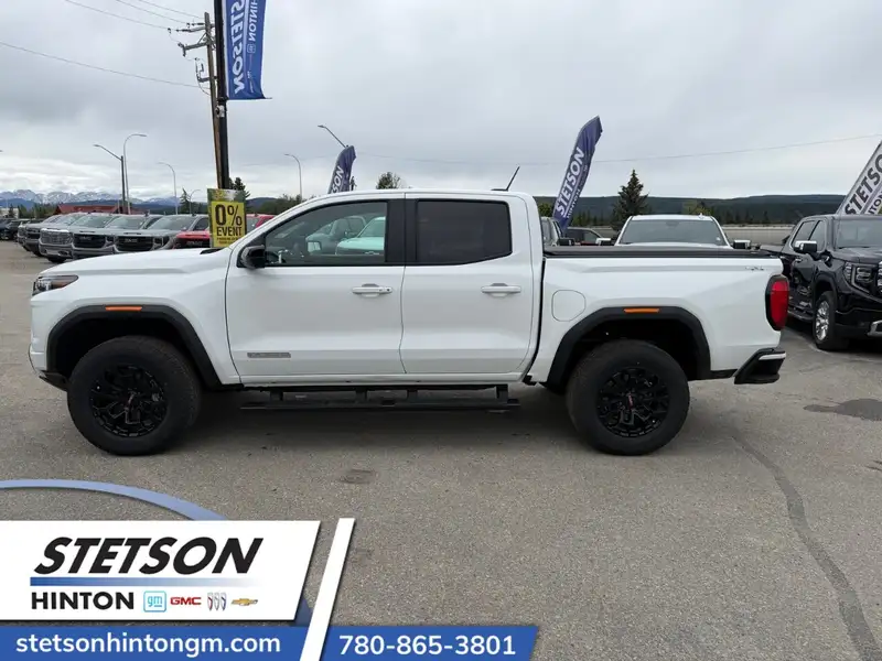 2026 GMC Canyon Elevation, bílá, 3 km, dovoz Kanada — foto 9 z 12