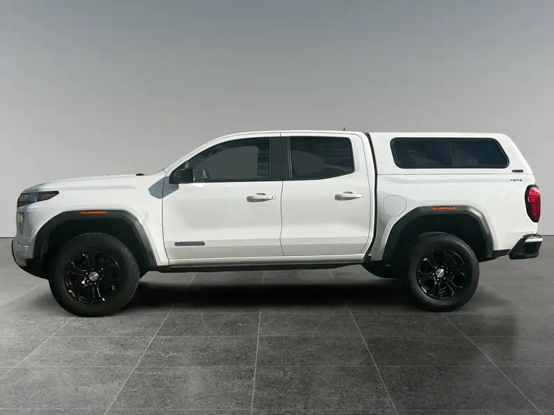 2023 GMC Canyon Elevation, bílá, 184 658 km, dovoz Kanada — foto 2 z 12