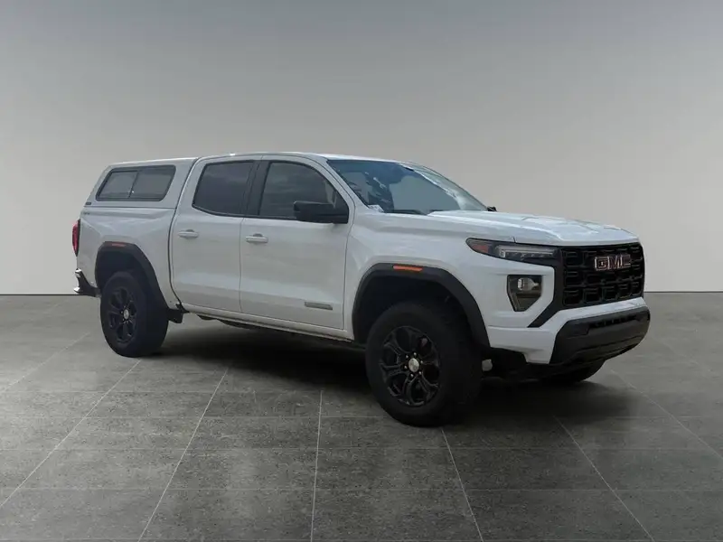 2023 GMC Canyon Elevation, bílá, 184 658 km, dovoz Kanada — foto 7 z 12