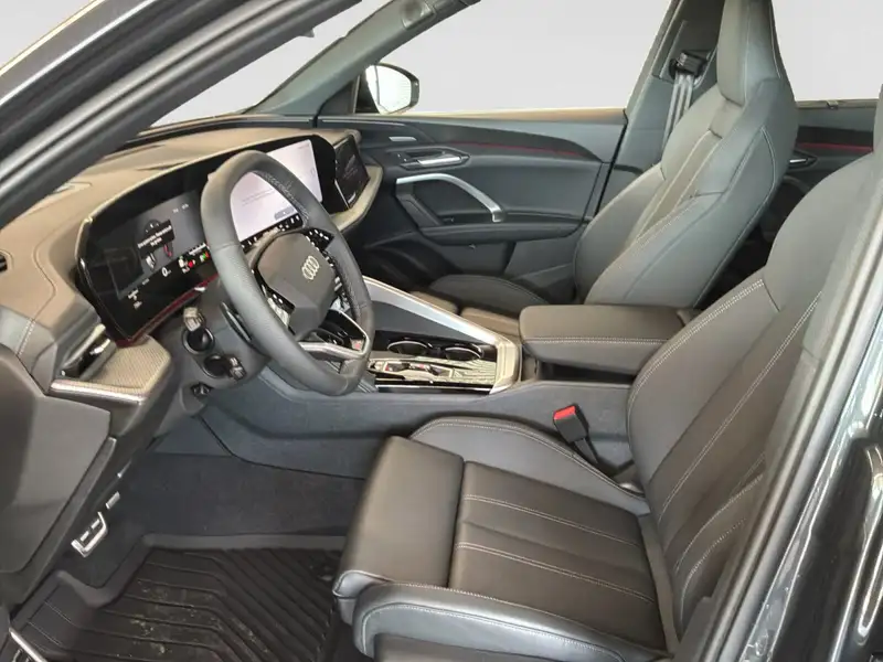 2026 Audi Q5 Technik, šedá, 90 km, dovoz Kanada — foto 10 z 12