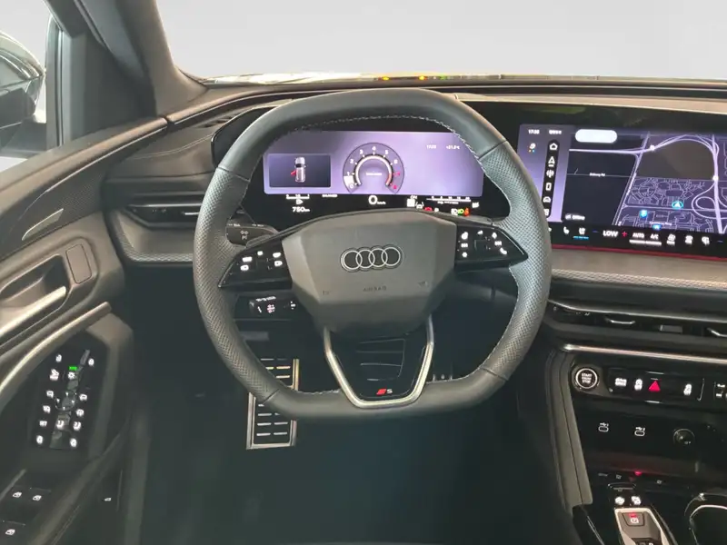 2026 Audi Q5 Technik, šedá, 90 km, dovoz Kanada — foto 11 z 12