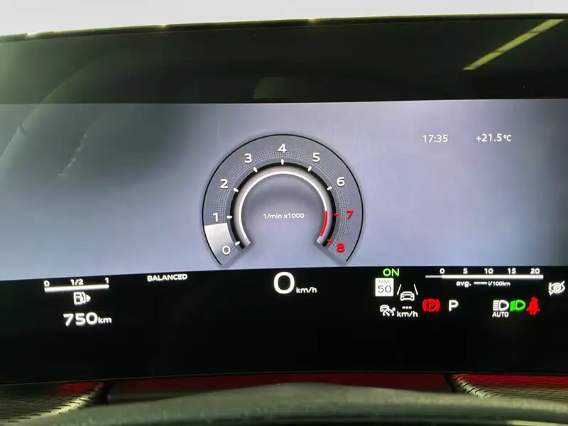 2026 Audi Q5 Technik, šedá, 90 km, dovoz Kanada — foto 12 z 12