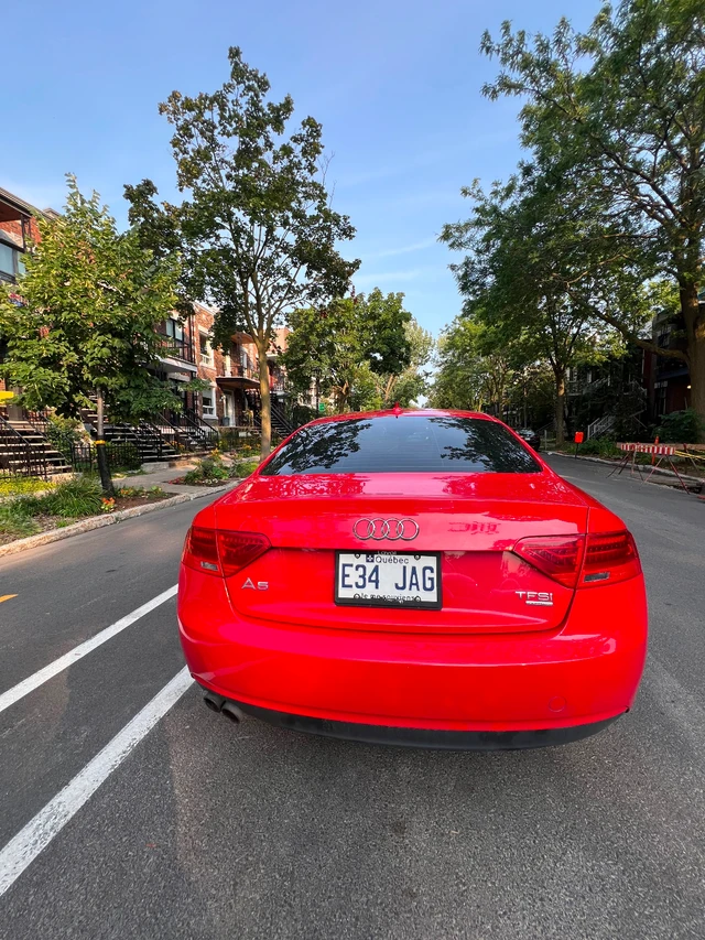 2014 Audi A5, červená, 176 000 km, dovoz Kanada — foto 3 z 5