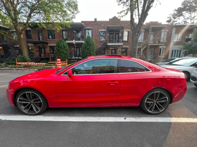 2014 Audi A5, červená, 176 000 km, dovoz Kanada — foto 5 z 5