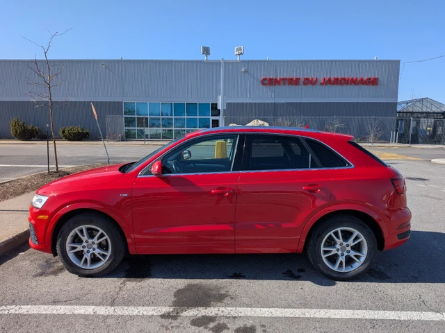 2017 Audi Q3 Technik, červená, 136 000 km, dovoz Kanada — foto 4 z 5