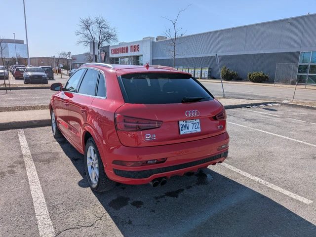 2017 Audi Q3 Technik, červená, 136 000 km, dovoz Kanada — foto 5 z 5