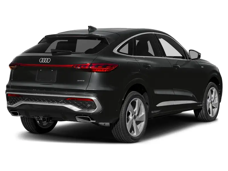 2026 Audi Q5 Progressiv, černá, 90 km, dovoz Kanada — foto 2 z 11