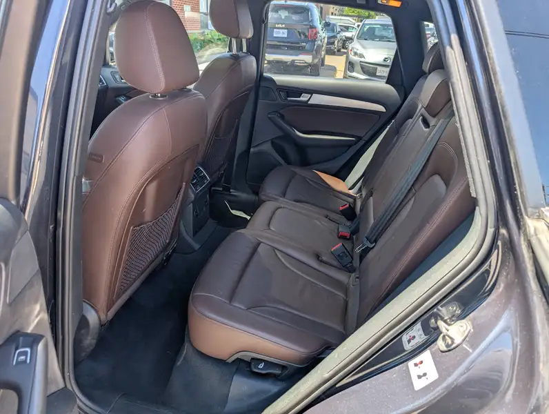2017 Audi Q5 Technik, modrá, 198 000 km, dovoz Kanada — foto 10 z 12