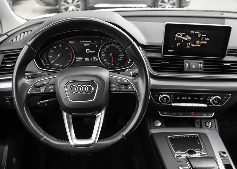 2018 Audi Q5 Progressiv, bílá, 84 540 km, dovoz Kanada — foto 11 z 12