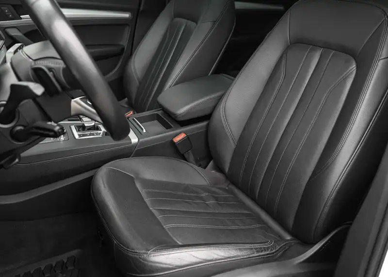 2018 Audi Q5 Progressiv, bílá, 84 540 km, dovoz Kanada — foto 7 z 12