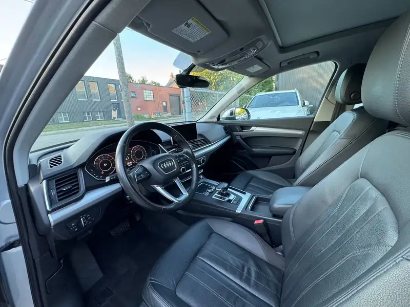 2018 Audi Q5 Technik, stříbrná, 153 194 km, dovoz Kanada — foto 9 z 12
