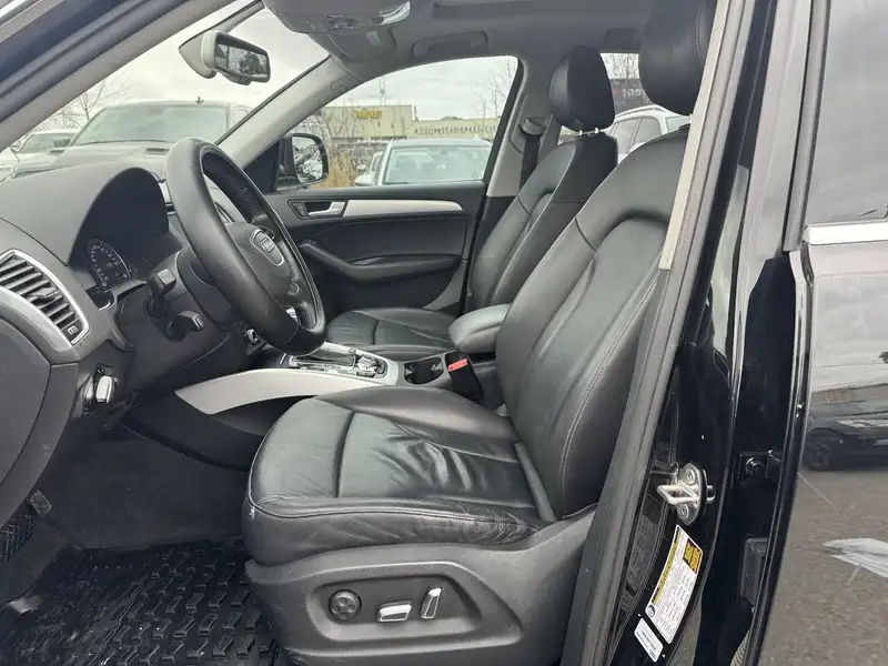 2016 Audi Q5 2.0T Progressiv, černá, 148 576 km, dovoz Kanada — foto 10 z 12