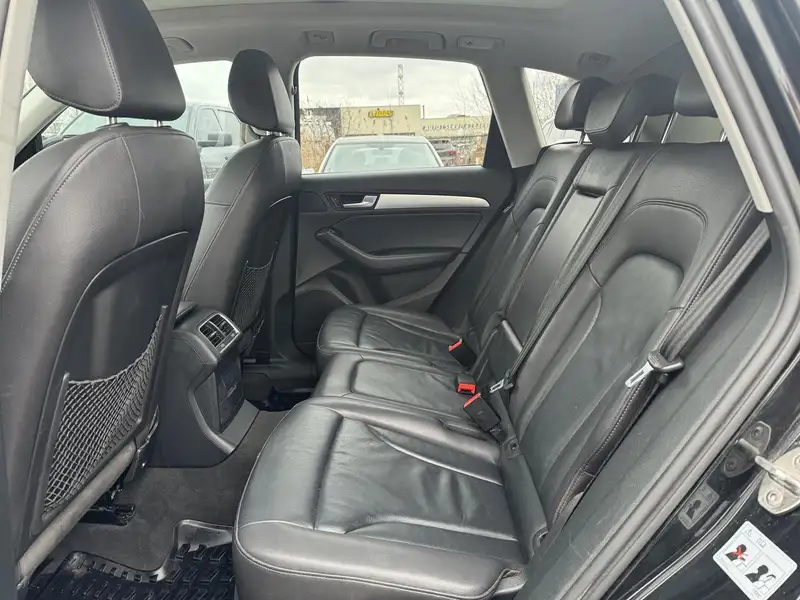 2016 Audi Q5 2.0T Progressiv, černá, 148 576 km, dovoz Kanada — foto 11 z 12