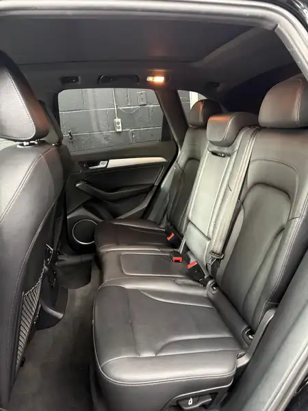 2016 Audi Q5 Technik, černá, 180 000 km, dovoz Kanada — foto 12 z 12