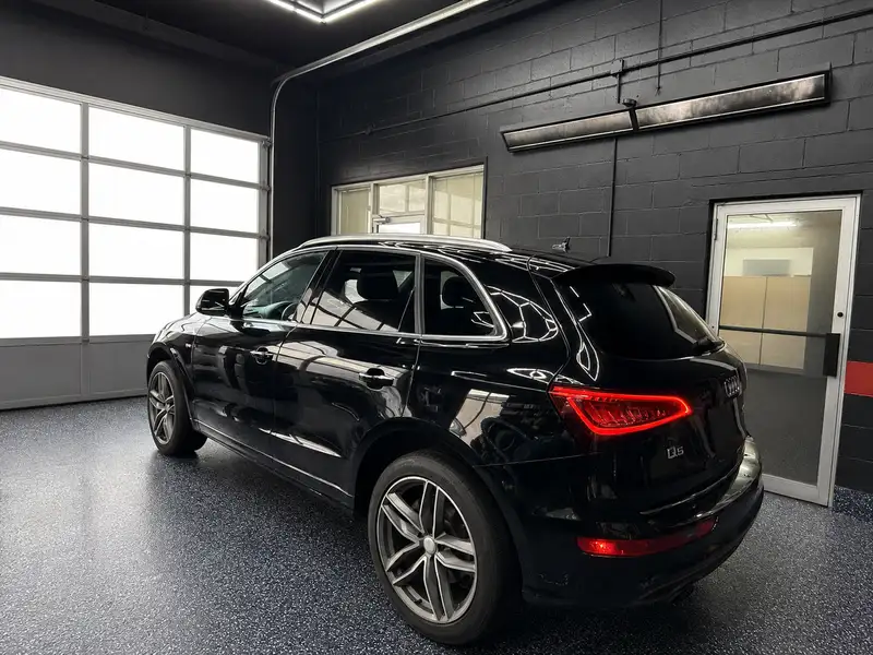 2016 Audi Q5 Technik, černá, 180 000 km, dovoz Kanada — foto 3 z 12