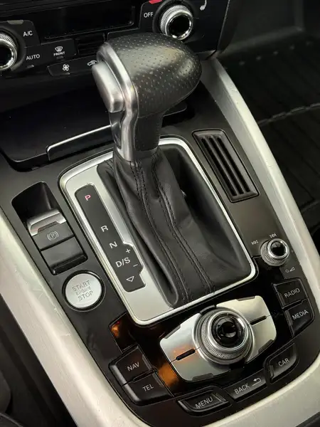 2016 Audi Q5 Technik, černá, 180 000 km, dovoz Kanada — foto 7 z 12