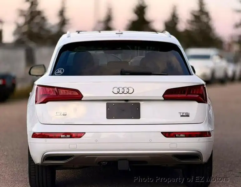 2018 Audi Q5 Progressiv, bílá, 84 678 km, dovoz Kanada — foto 10 z 12