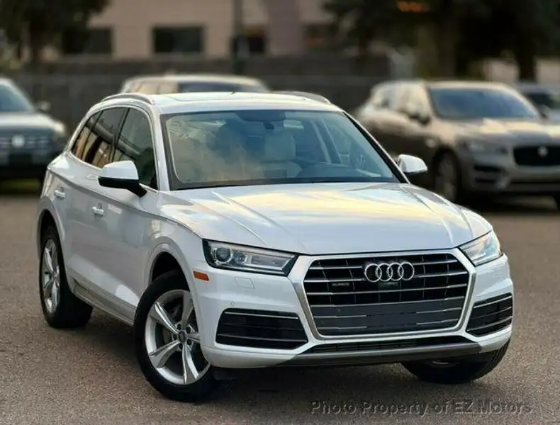 2018 Audi Q5 Progressiv, bílá, 84 678 km, dovoz Kanada — foto 5 z 12