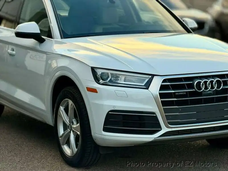 2018 Audi Q5 Progressiv, bílá, 84 678 km, dovoz Kanada — foto 8 z 12