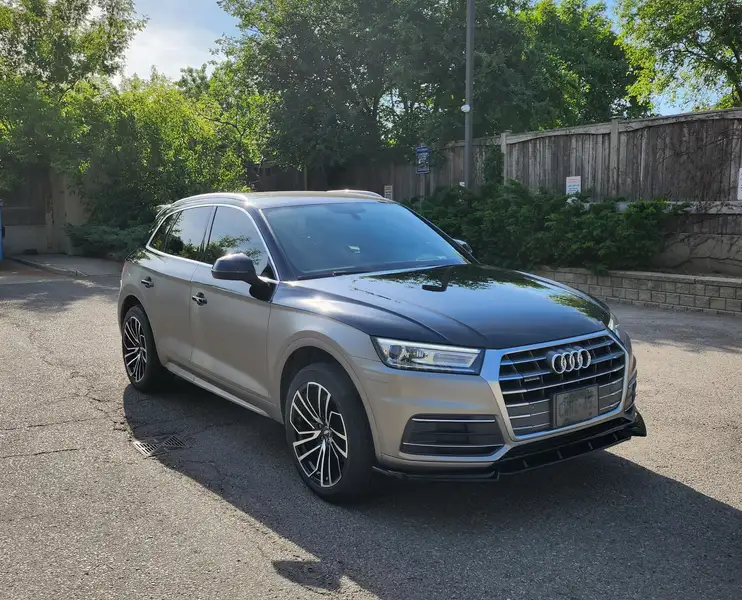2018 Audi Q5 Premium, černá, 97 000 km, dovoz Kanada — foto 2 z 10